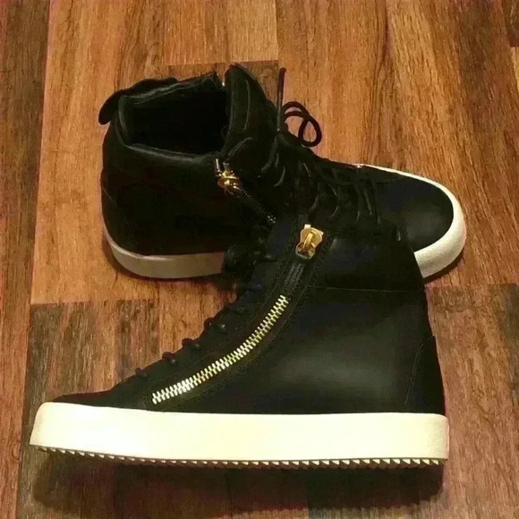 COPY - Giuseppe Zanatto high top wing sneakers! - Picture 3 of 4